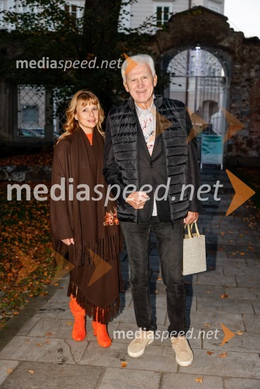  Mirjam Povh;  Andrej Šifrer, glasbenikSlovesnost ob obeležitvi življenjskega jubileja Antona Fornezzija Tofa