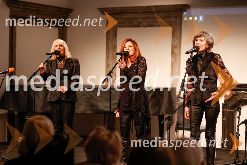  Alenka Godec, pevka;  Simona  Vodopivec Franko, pevka, igralka;  Damjana Golavšek, pevkaSlovesnost ob obeležitvi življenjskega jubileja Antona Fornezzija Tofa