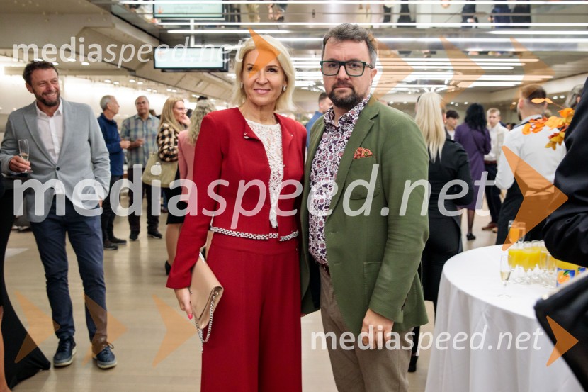  Tanja Skaza, direktorica, Inštitut Skaza in solastnica Plastika Skaza d.o.o.;  ... Zlata gazela Slovenije 2024 je podjetje Hyla