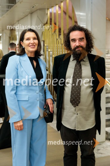 mag. Breda Pečovnik, direktorica kongresno komercialne dejavnosti Cankarjev dom;   Jure Novak, generalni direktor, Cankarjev domZlata gazela Slovenije 2024 je podjetje Hyla