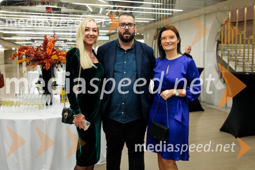  Lidija Muha, vodja projekta Gazela;  Stipe Grubisic, direktor digitala Dnevnik Mediji;  Tatjana Tanackovič, odgovorna urednica, Nedeljski dnevnikZlata gazela Slovenije 2024 je podjetje Hyla