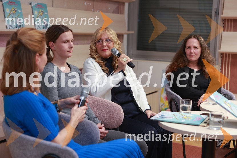  Ema  Klinec, smučarska skakalka;  Ema  Klinec, smučarska skakalka;  Tina Perko, ilustratorkaPredstavitev pravljice Deklica, ki je poletela z mirom in srečanje s smučarsko skakalko Emo Klinec