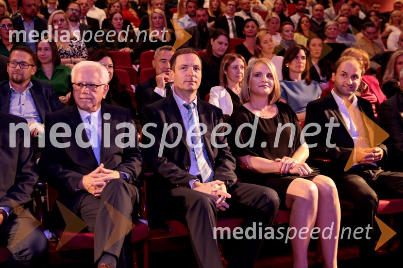  ... ;  ... ;  ... ;  Andraž Krajnc, Caretronic, bronasta gazela 2024Zlata gazela Slovenije 2024 je podjetje Hyla