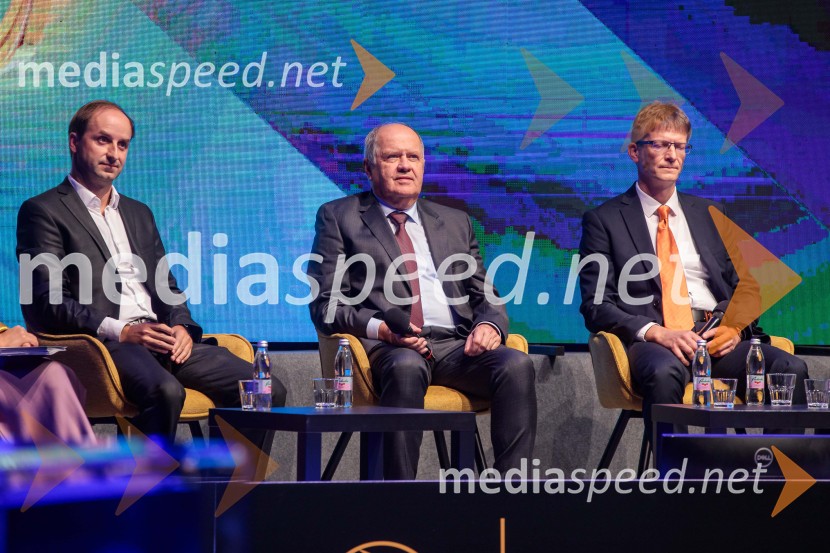  Andraž Krajnc, Caretronic, bronasta gazela 2024;  Janez Pogačar, Hyla, zlata gazela 2024;  ... Zlata gazela Slovenije 2024 je podjetje Hyla