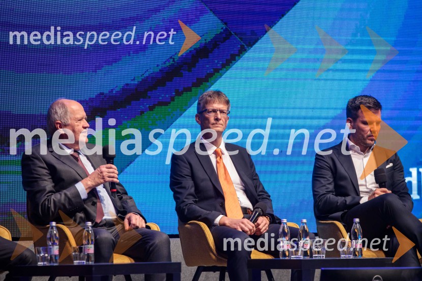  Janez Pogačar, Hyla, zlata gazela 2024;  ... ;  ... Zlata gazela Slovenije 2024 je podjetje Hyla