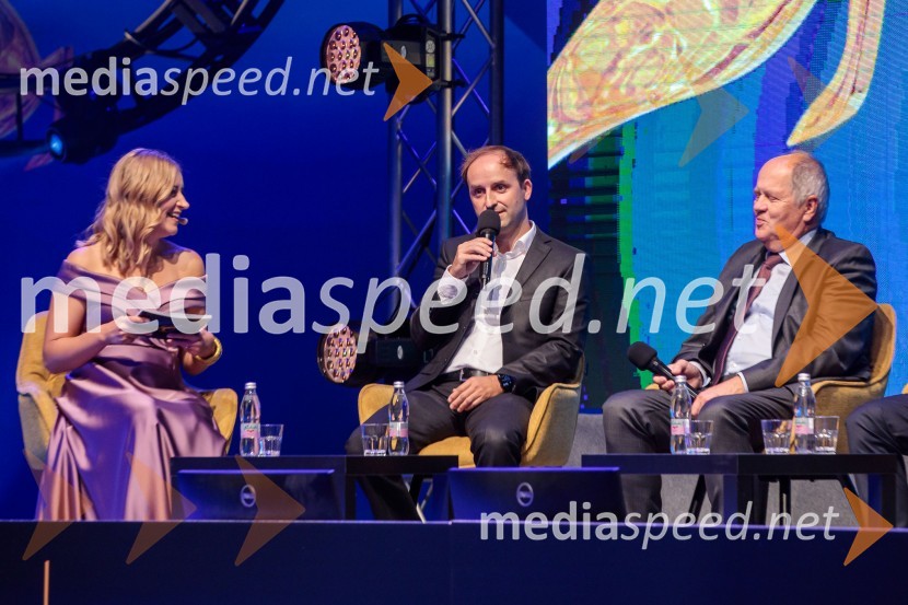  Anja Hlača Ferjančič, novinarka, RTV;  Andraž Krajnc, Caretronic, bronasta gazela 2024;  Janez Pogačar, Hyla, zlata gazela 2024Zlata gazela Slovenije 2024 je podjetje Hyla