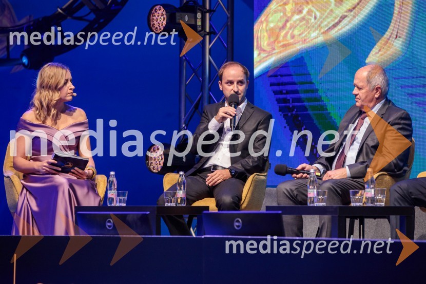  Anja Hlača Ferjančič, novinarka, RTV;  Andraž Krajnc, Caretronic, bronasta gazela 2024;  Janez Pogačar, Hyla, zlata gazela 2024Zlata gazela Slovenije 2024 je podjetje Hyla