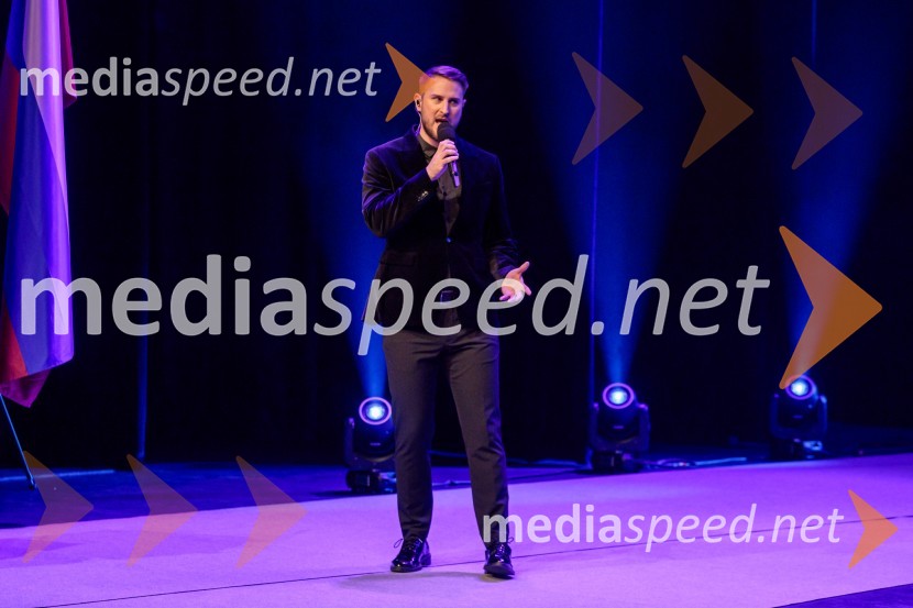  Gregor Ravnik, pevecZlata gazela Slovenije 2024 je podjetje Hyla