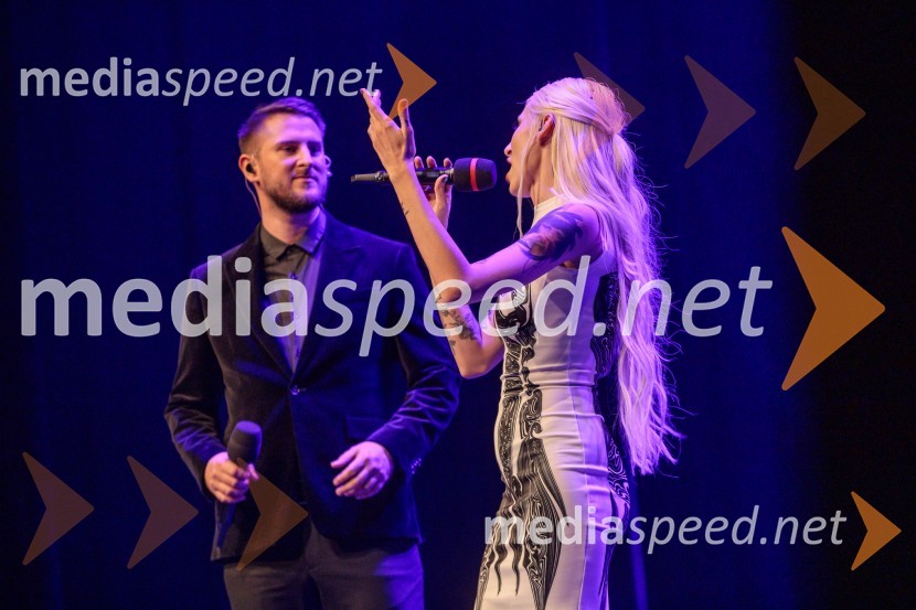  Gregor Ravnik, pevec;  Sara Briški Cirman - Raiven, pevka, harfistkaZlata gazela Slovenije 2024 je podjetje Hyla