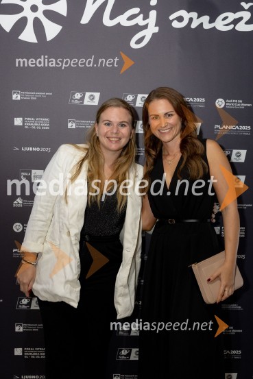  Kaja Vrhovnik;  Nuša Rakovec, Zavod SLOSKISvečana prireditev ob začetku prodaje vstopnic za tekme FIS in IBU svetovnega pokala