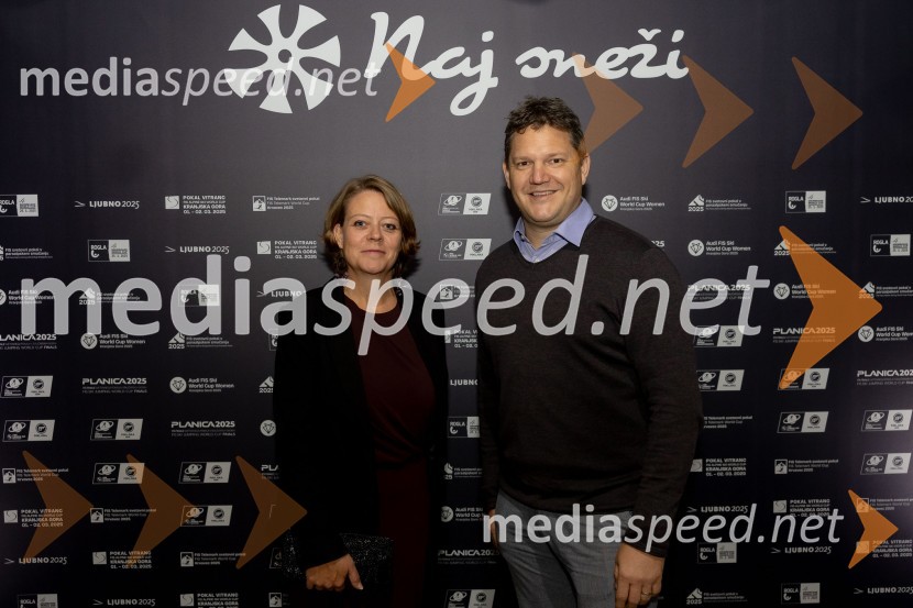  Jerneja Jevševar Zelinka, producentka programa Val 202;  Boštjan Reberšak, novinarSvečana prireditev ob začetku prodaje vstopnic za tekme FIS in IBU svetovnega pokala