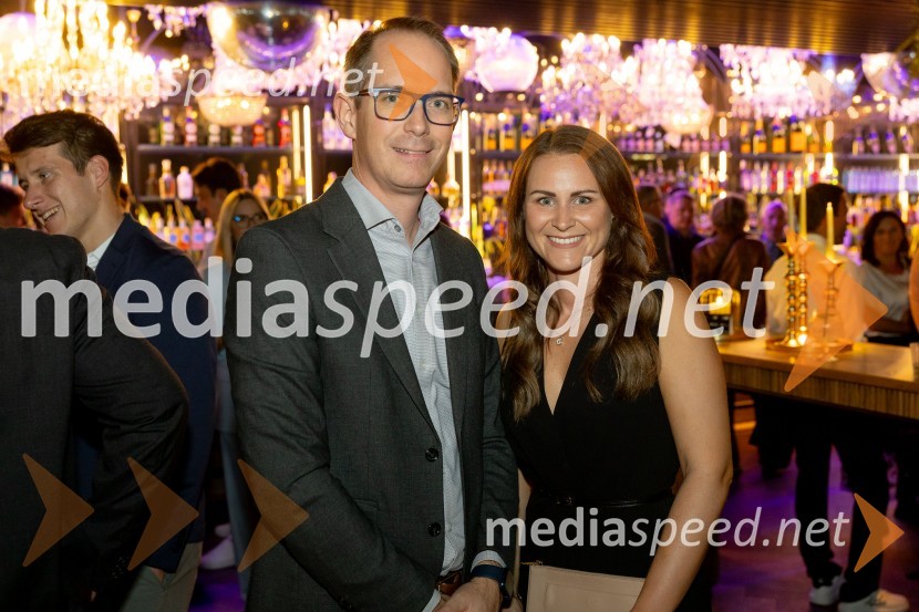  Miha Mermal, BTC;  Nuša Rakovec, Zavod SLOSKISvečana prireditev ob začetku prodaje vstopnic za tekme FIS in IBU svetovnega pokala