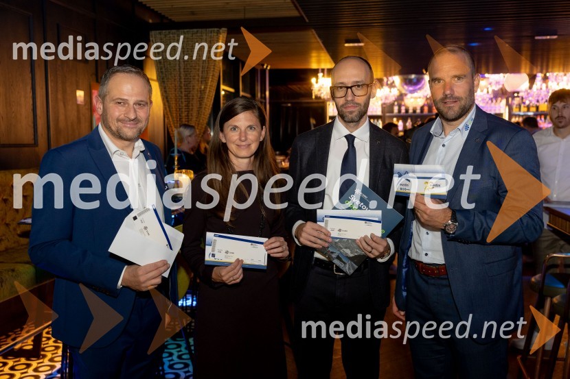  Tomaž Šušteršič, generalni sekretar organizacijskega komiteja Planica;  Melanja Korošec, podpredsednica SZS, podpredsednica skupine KJK Sports;  Luka Steiner, predsednik, Smučarska zveza Slovenije;  Uroš Zupan, direktor, Smučarska zveza Slovenije Svečana prireditev ob začetku prodaje vstopnic za tekme FIS in IBU svetovnega pokala