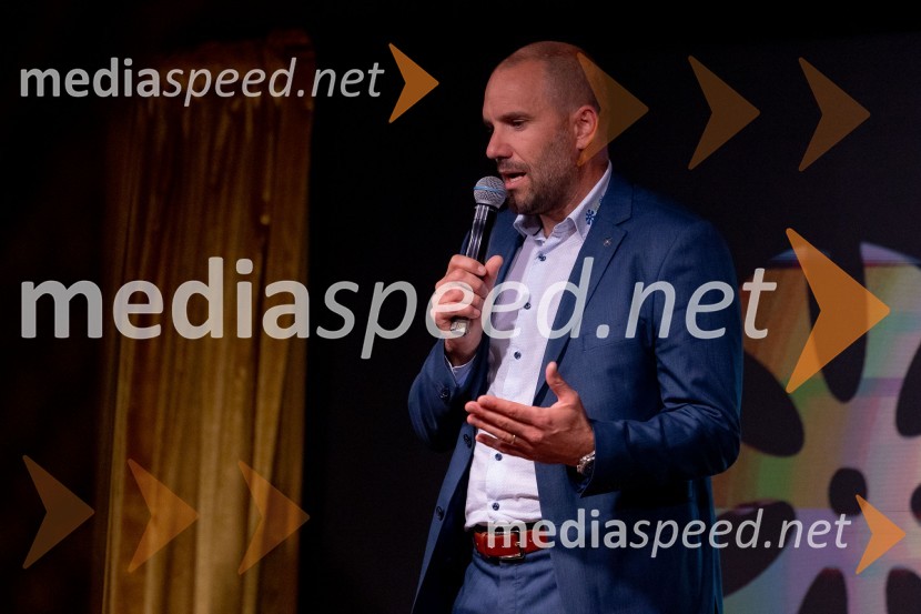  Uroš Zupan, direktor, Smučarska zveza Slovenije Svečana prireditev ob začetku prodaje vstopnic za tekme FIS in IBU svetovnega pokala