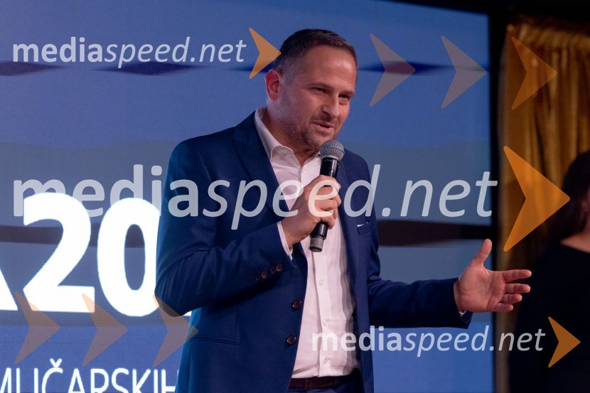  Tomaž Šušteršič, generalni sekretar organizacijskega komiteja PlanicaSvečana prireditev ob začetku prodaje vstopnic za tekme FIS in IBU svetovnega pokala