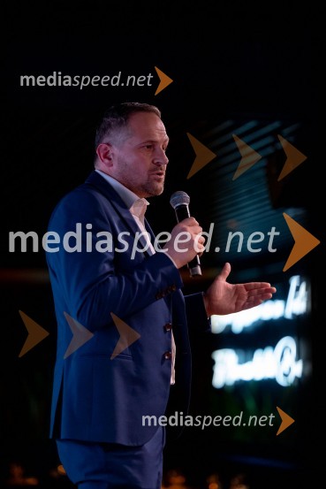  Tomaž Šušteršič, generalni sekretar organizacijskega komiteja PlanicaSvečana prireditev ob začetku prodaje vstopnic za tekme FIS in IBU svetovnega pokala