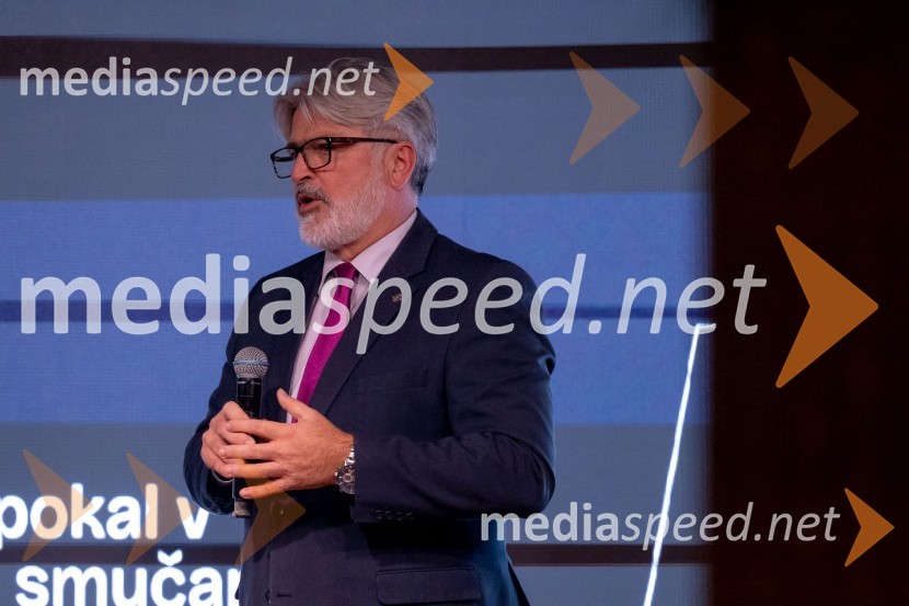  Roman Jakič, nekdanji slovenski obrambni minister; vodja reprezentance, Smučanje invalidovSvečana prireditev ob začetku prodaje vstopnic za tekme FIS in IBU svetovnega pokala