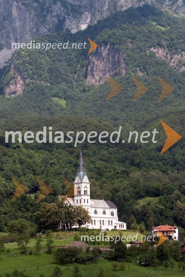 Cerkev Srca Jezusovega, Drežnica nad KobaridomJanez Janša in Urška Bačovnik Janša, njuna poroka