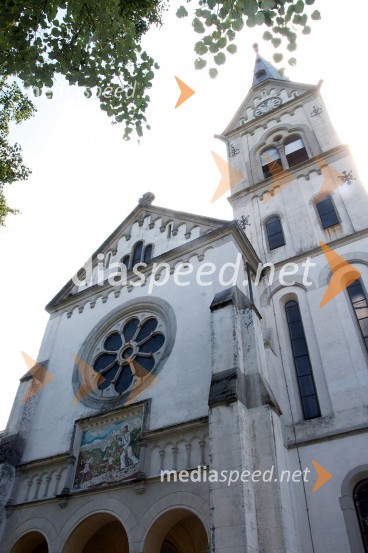 Cerkev Srca Jezusovega, Drežnica nad KobaridomJanez Janša in Urška Bačovnik Janša, njuna poroka