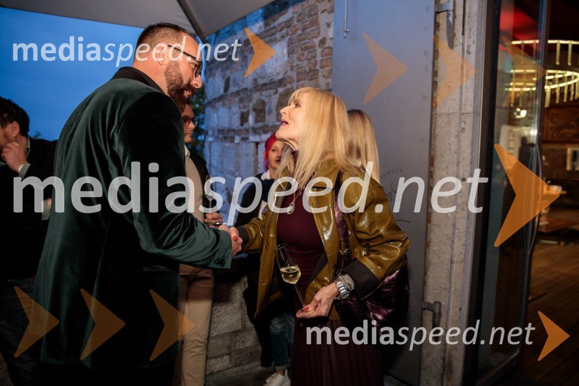  Maksimiljan Kadivec, glavni enolog in direktor proizvodnje Ptujska klet;  Dada  Jerovšek, Kaval GroupPelinkovec Ultimus, predstavitev najnovejše grenčice na trgu