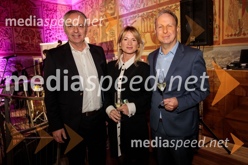  ... ;  Metka  Kejžar, direktorica, DigiTalk d.o.o.;  ... Pelinkovec Ultimus, predstavitev najnovejše grenčice na trgu