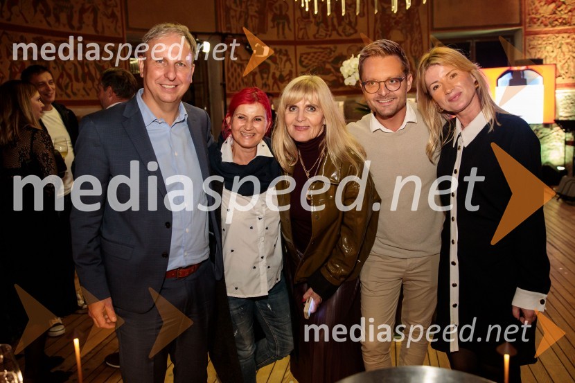  ... ;  ... ;  Dada  Jerovšek, Kaval Group;  ... ;  Metka  Kejžar, direktorica, DigiTalk d.o.o.Pelinkovec Ultimus, predstavitev najnovejše grenčice na trgu