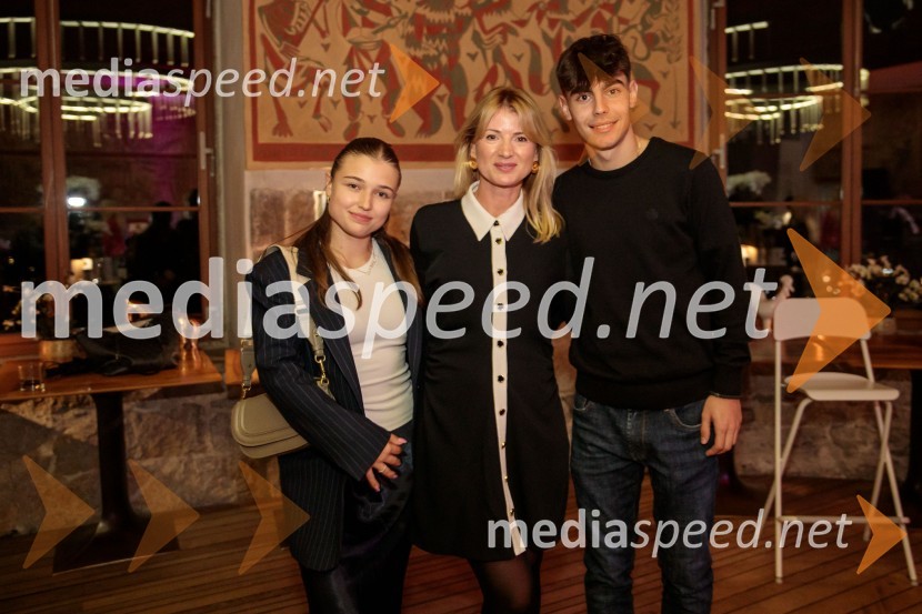  ... ;  Metka  Kejžar, direktorica, DigiTalk d.o.o.;  ... Pelinkovec Ultimus, predstavitev najnovejše grenčice na trgu