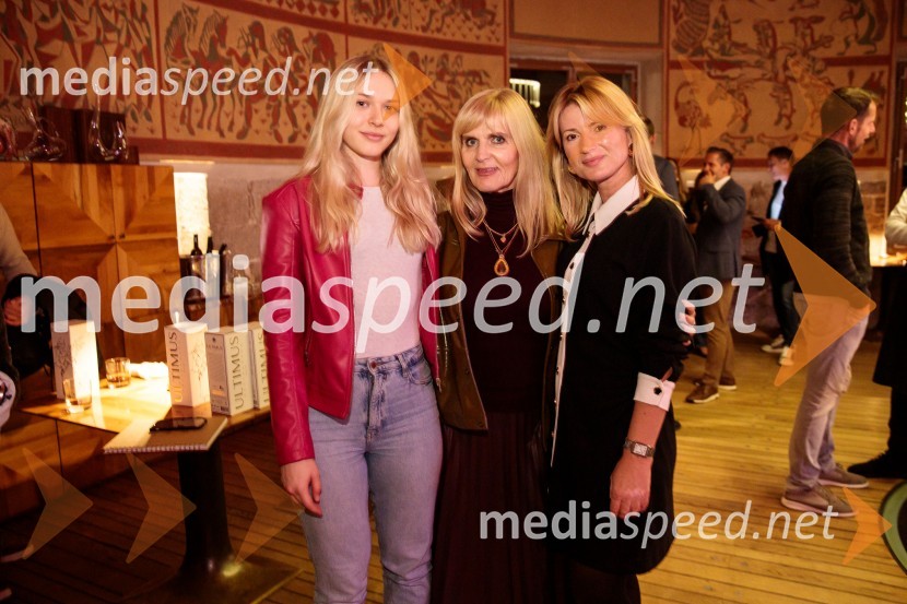  ... ;  Dada  Jerovšek, Kaval Group;  Metka  Kejžar, direktorica, DigiTalk d.o.o.Pelinkovec Ultimus, predstavitev najnovejše grenčice na trgu