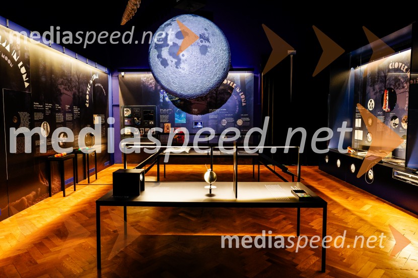 Vsega je kriva Luna, odprtje razstave v Prirodoslovnem muzeju Slovenije