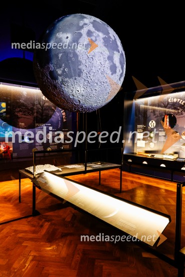 Vsega je kriva Luna, odprtje razstave v Prirodoslovnem muzeju Slovenije