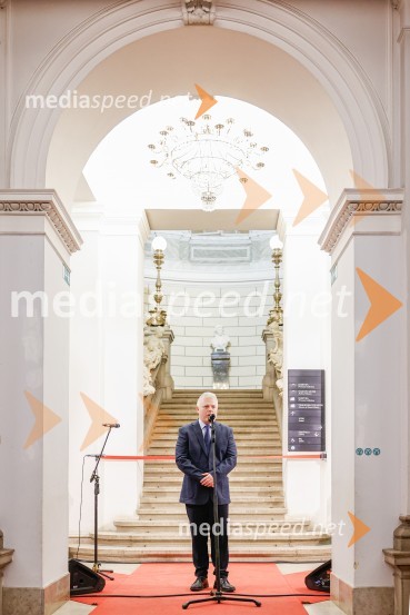 dr. Miha Jeršek, direktor, Prirodoslovni muzej SlovenijeVsega je kriva Luna, odprtje razstave v Prirodoslovnem muzeju Slovenije