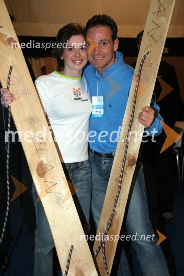 Valentina Pirih iz Nove Gorice - 2. spremljevalka in Tomaž Barada, taekvondoist in kickboksarSnežna kraljica 2006