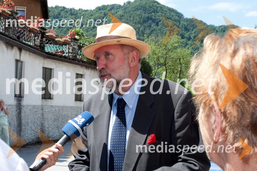 Dr. Dimitrij Rupel, nekdanji minister za zunanje zadeve RSJanez Janša in Urška Bačovnik Janša, njuna poroka