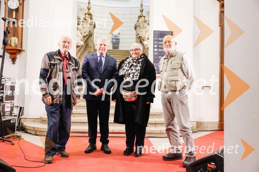  ... ;  ... ; dr. Miha Jeršek, direktor, Prirodoslovni muzej Slovenije;  ... Vsega je kriva Luna, odprtje razstave v Prirodoslovnem muzeju Slovenije