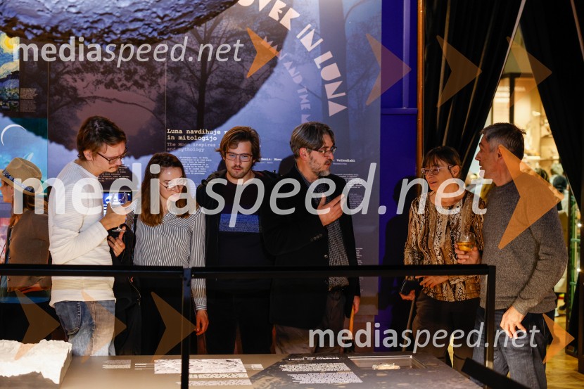 Vsega je kriva Luna, odprtje razstave v Prirodoslovnem muzeju Slovenije