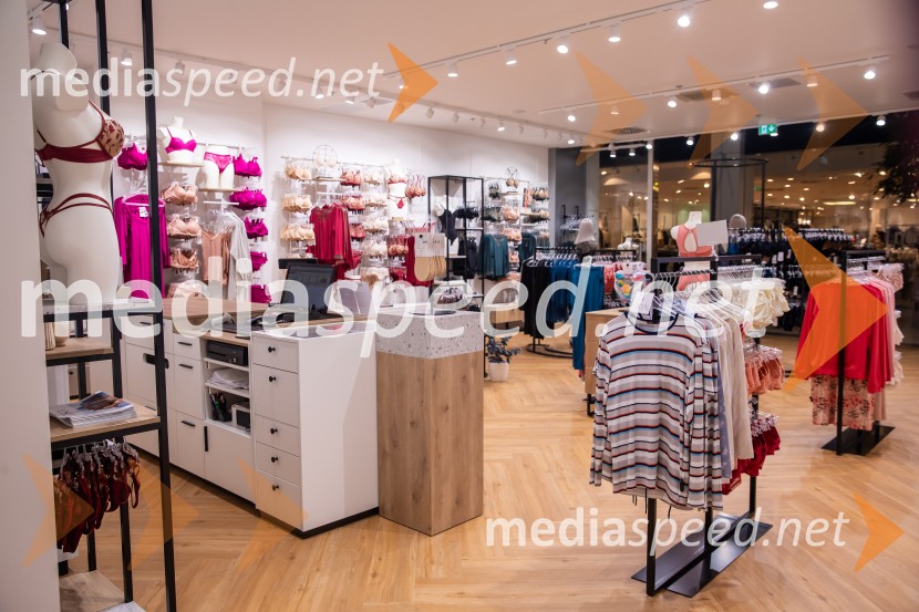 Otvoritev prenovljene trgovine Lisca v Supernovi Kranj