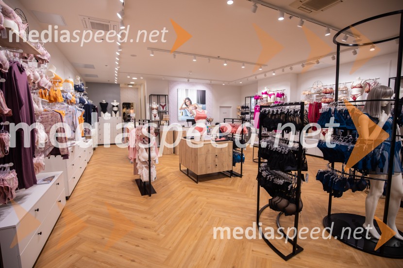 Otvoritev prenovljene trgovine Lisca v Supernovi Kranj