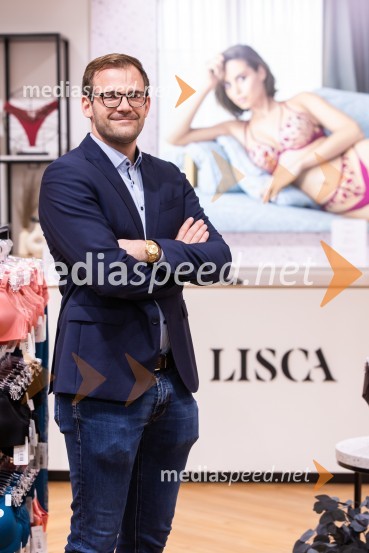  Luka Južna, direktor podjetja LiscaOtvoritev prenovljene trgovine Lisca v Supernovi Kranj