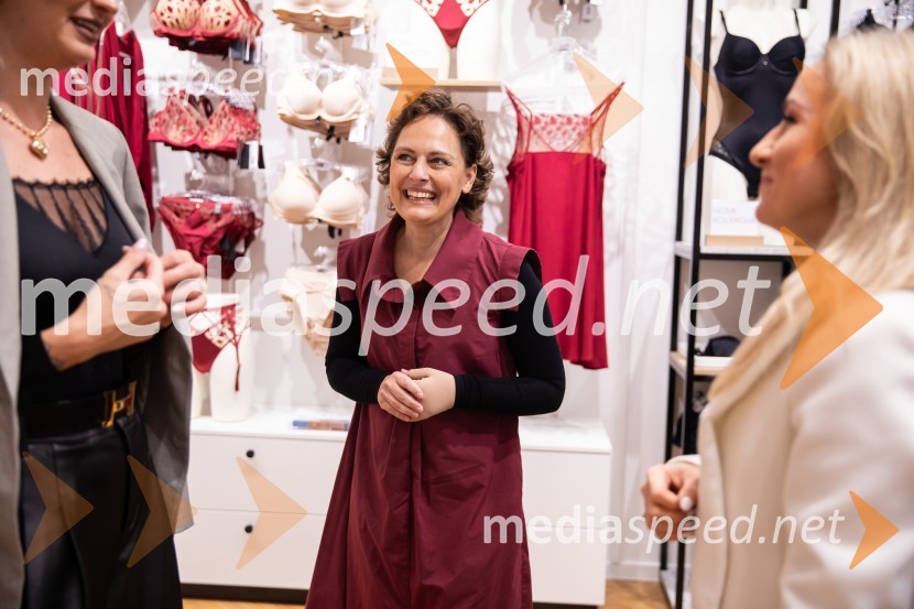 Otvoritev prenovljene trgovine Lisca v Supernovi Kranj