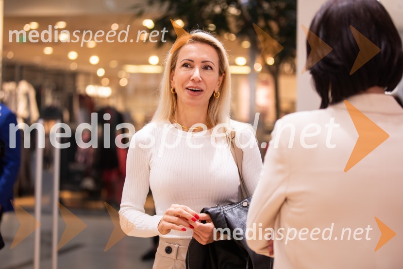  Anda Arko, vlogerkaOtvoritev prenovljene trgovine Lisca v Supernovi Kranj