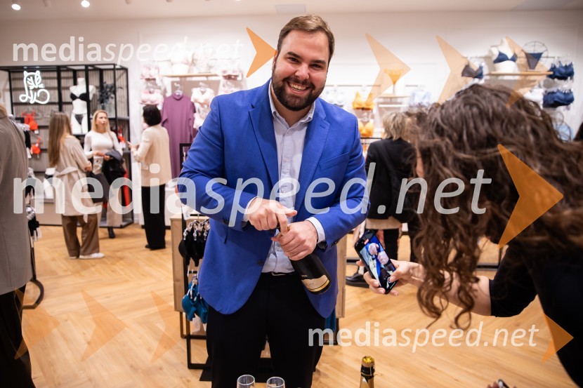  Anže Marčun, vodja marketinga, LiscaOtvoritev prenovljene trgovine Lisca v Supernovi Kranj