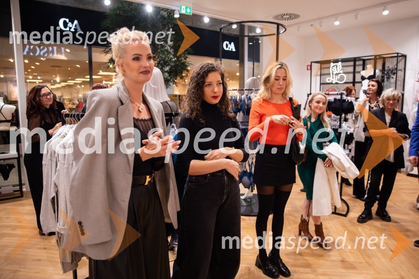  Tjaša  Kokalj Jerala, manekenka, voditeljica;  ... ;  Ana Teržan - Anabel, pevkaOtvoritev prenovljene trgovine Lisca v Supernovi Kranj