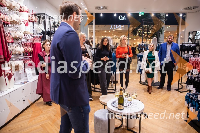 Otvoritev prenovljene trgovine Lisca v Supernovi Kranj