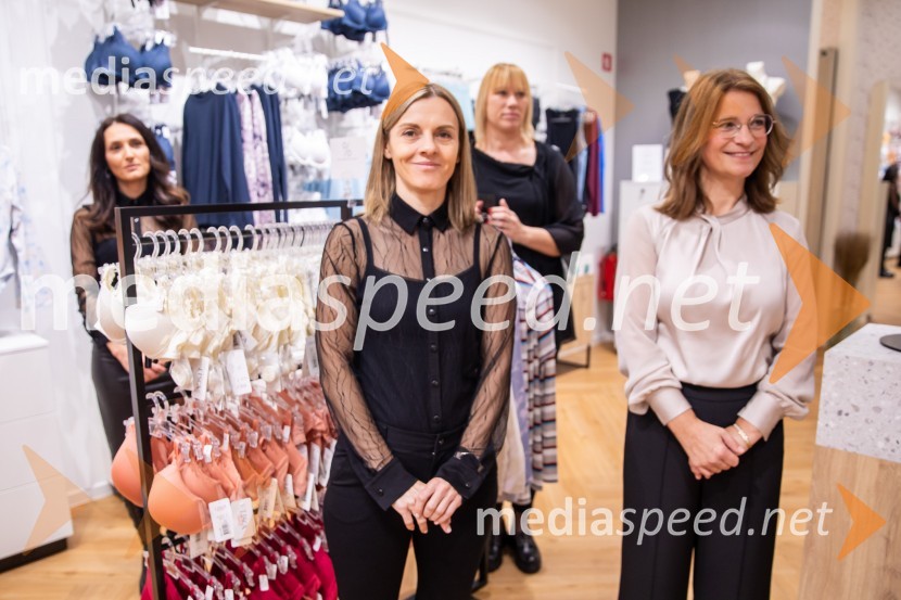  ... ;  Urška Čopar, vodja prodaje za Slovenijo, LiscaOtvoritev prenovljene trgovine Lisca v Supernovi Kranj