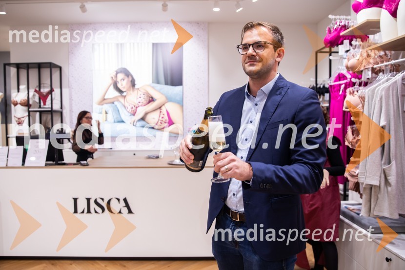  Luka Južna, direktor podjetja LiscaOtvoritev prenovljene trgovine Lisca v Supernovi Kranj