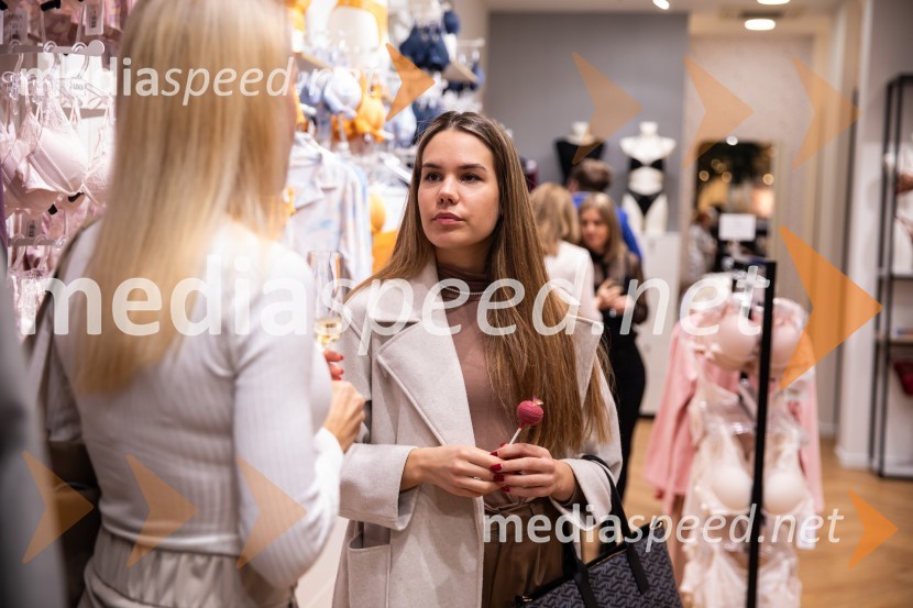 Otvoritev prenovljene trgovine Lisca v Supernovi Kranj