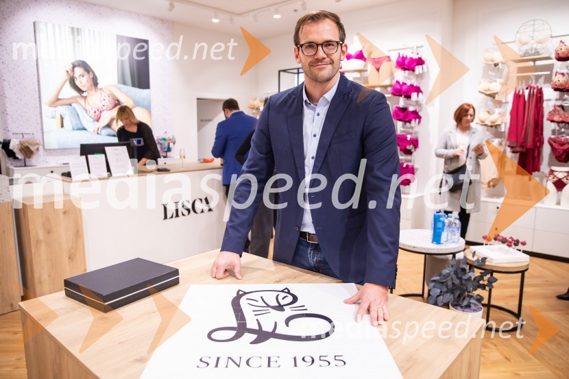  Luka Južna, direktor podjetja LiscaOtvoritev prenovljene trgovine Lisca v Supernovi Kranj