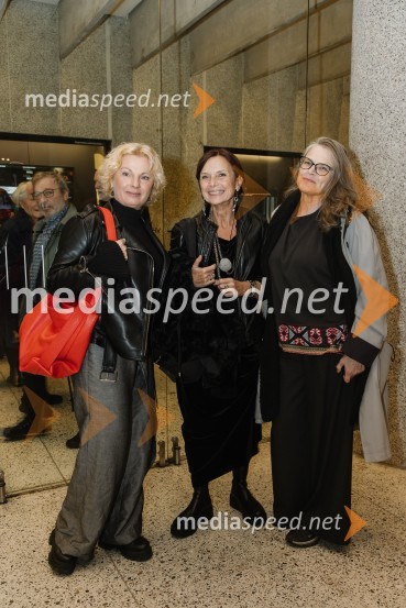  ... ;  Darja Hlavka Godina, glasbena oblikovalka;  ... Luč ugasne, premiera drame v MGL