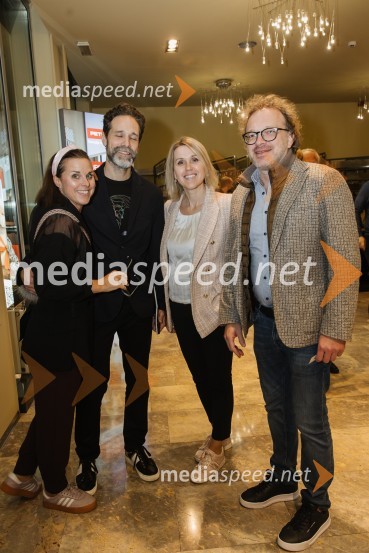  Petra Hrastar, MGL;  ... ;  ... ;  ... Luč ugasne, premiera drame v MGL