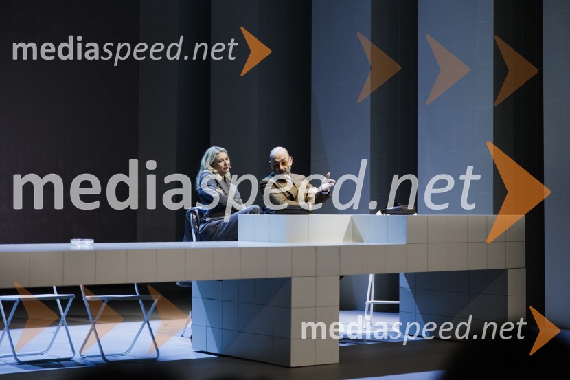  Tjaša  Železnik, igralka;  Boris  Ostan, igralecLuč ugasne, premiera drame v MGL